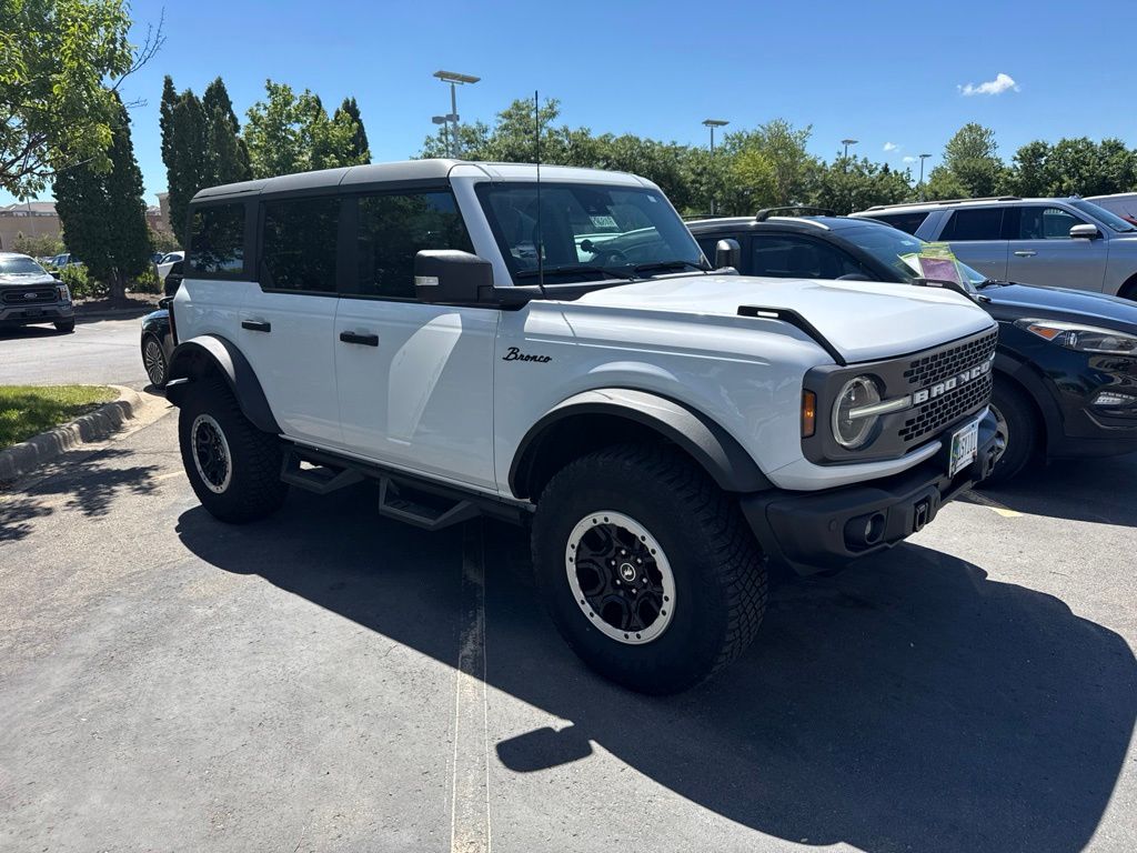 Oxford White 2022 Ford Bronco SUV / Crossover Four-Wheel Drive Automatic
