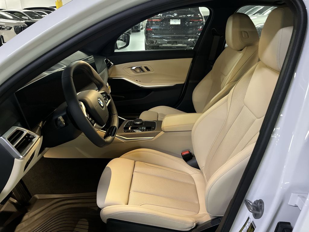 Thumbnail: 2025 BMW 3 Series - 11