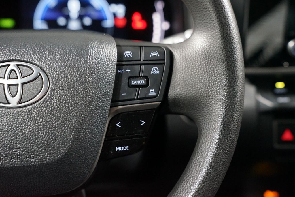 Thumbnail: 2025 Toyota Camry - 13