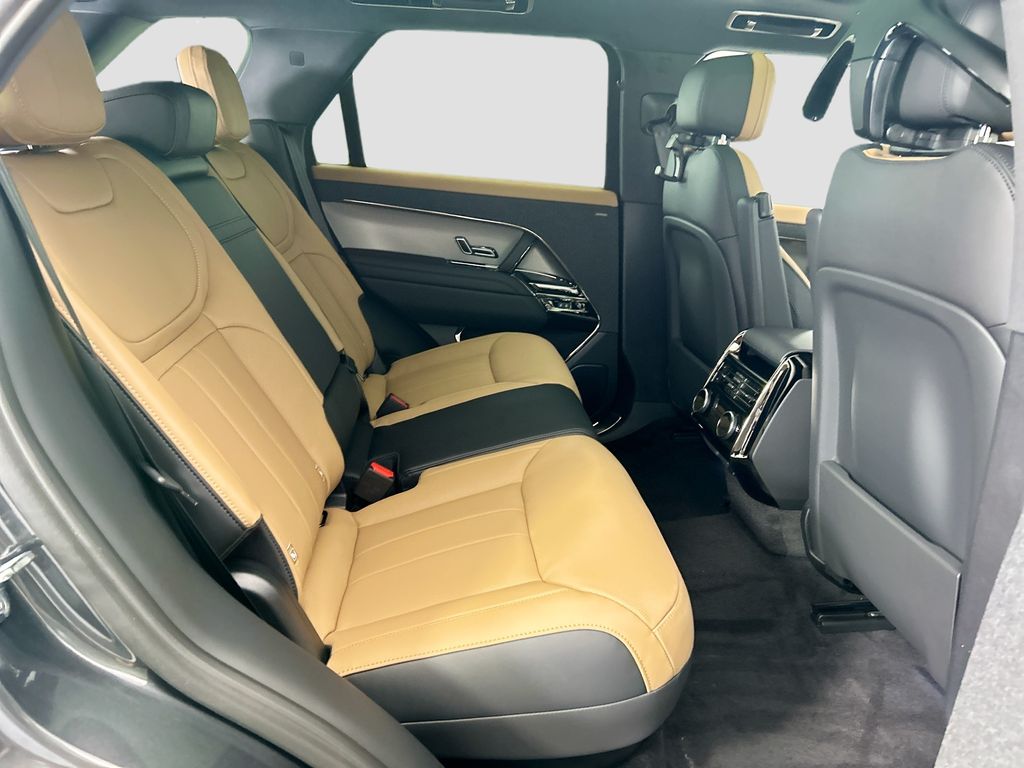 Thumbnail: 2026 Land Rover Range Rover Sport - 21