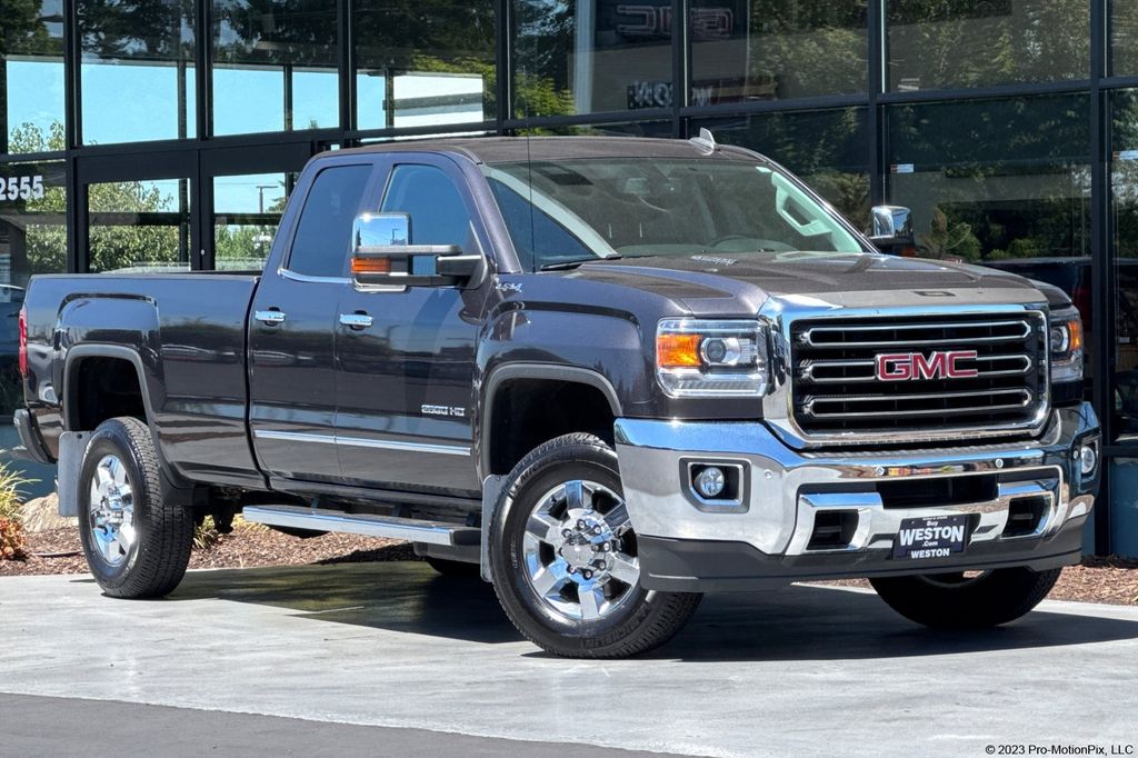Gray (Iridium Metallic) 2015 GMC Sierra 2500HD Pickup Truck Four-Wheel Drive 6-Speed Automatic