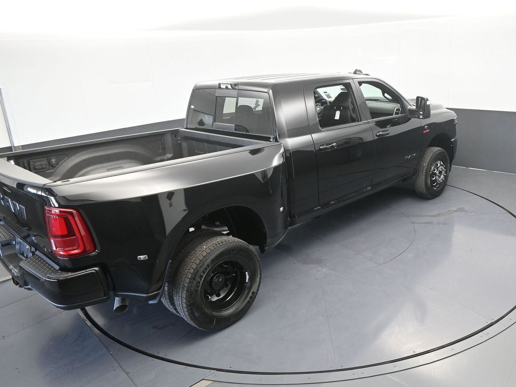 New 2026 Diamond Black Crystal Pearlcoat Ram Laramie image 58