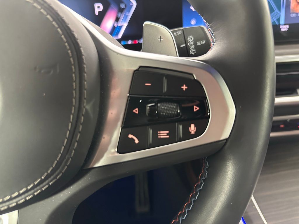 Thumbnail: 2023 BMW X7 - 17