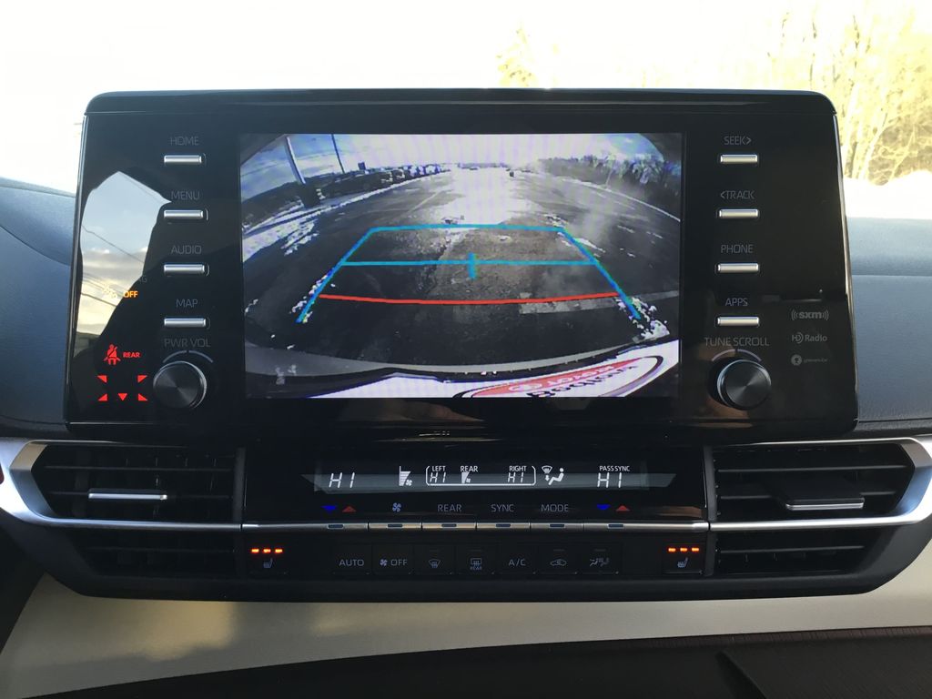 Thumbnail: 2024 Toyota Sienna - 23