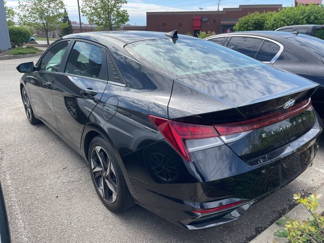 2022 Hyundai Elantra SEL 4