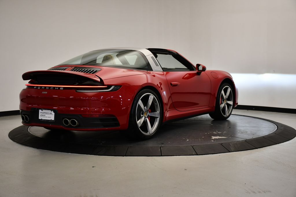 Thumbnail: 2021 Porsche 911 - 15