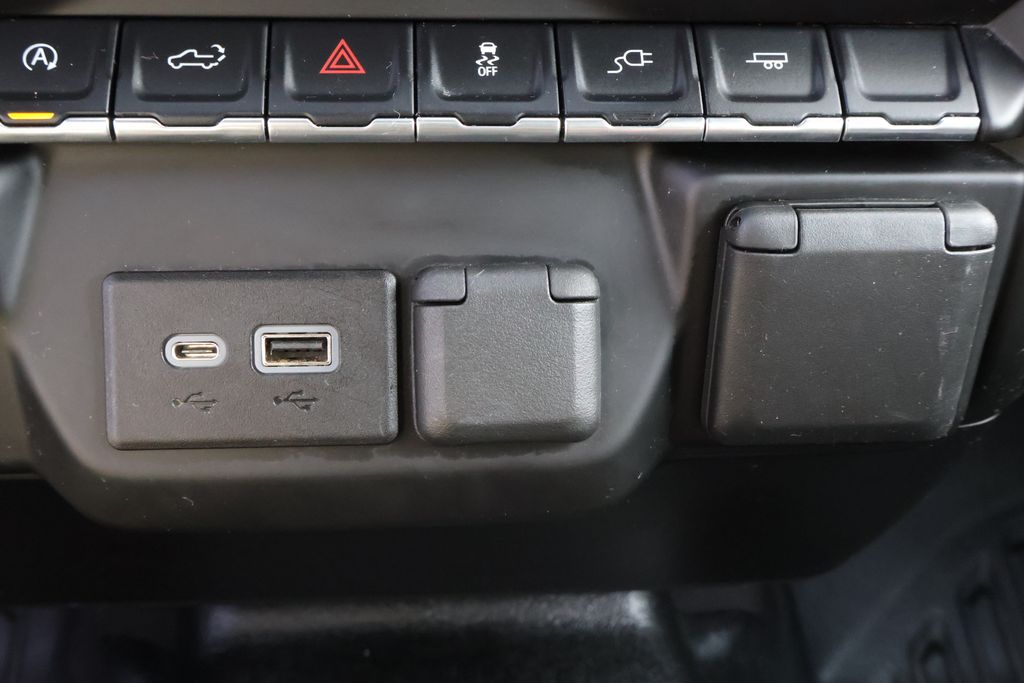 Thumbnail: 2021 Chevrolet Silverado 1500 - 23