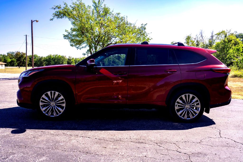 Used Car 2021 Toyota Highlander Hybrid  Platinum For Sale Under $35,000 In Taylor, Texas