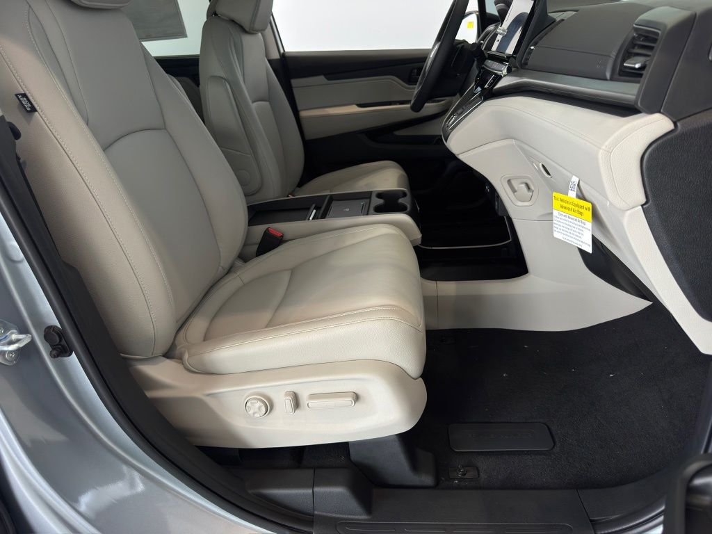 2026 Honda Odyssey EX-L Silver at Classic Honda Galveston