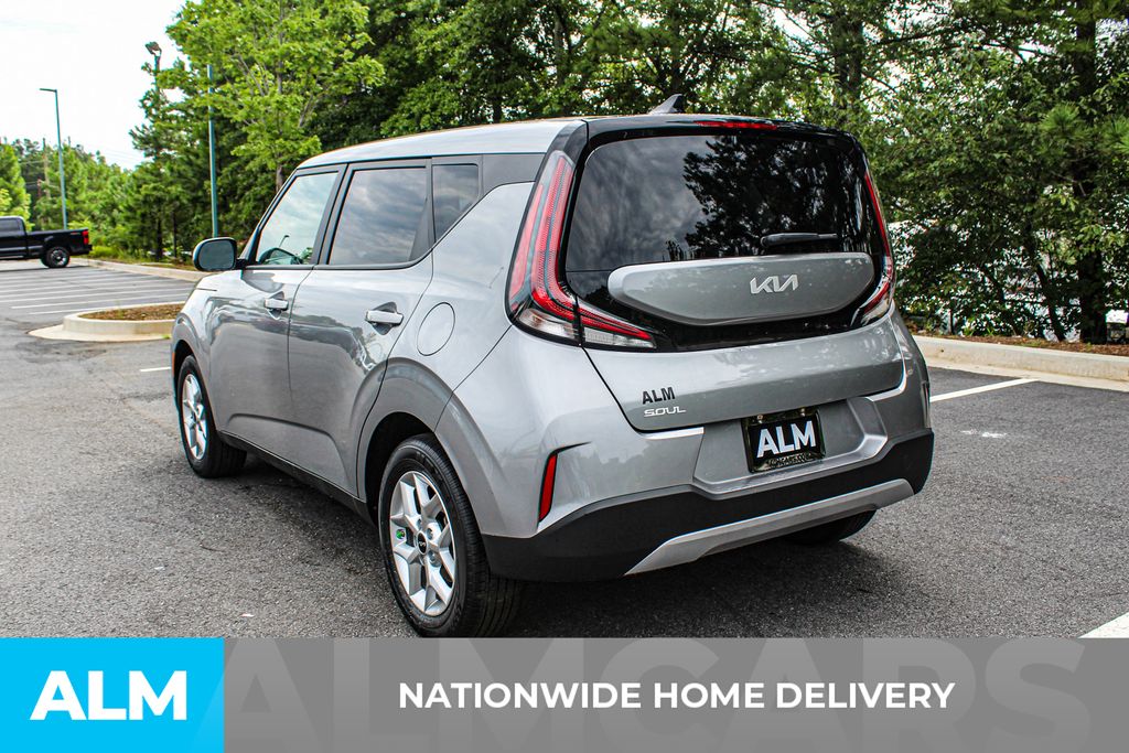 Used 2025 Gray Kia LX image 4