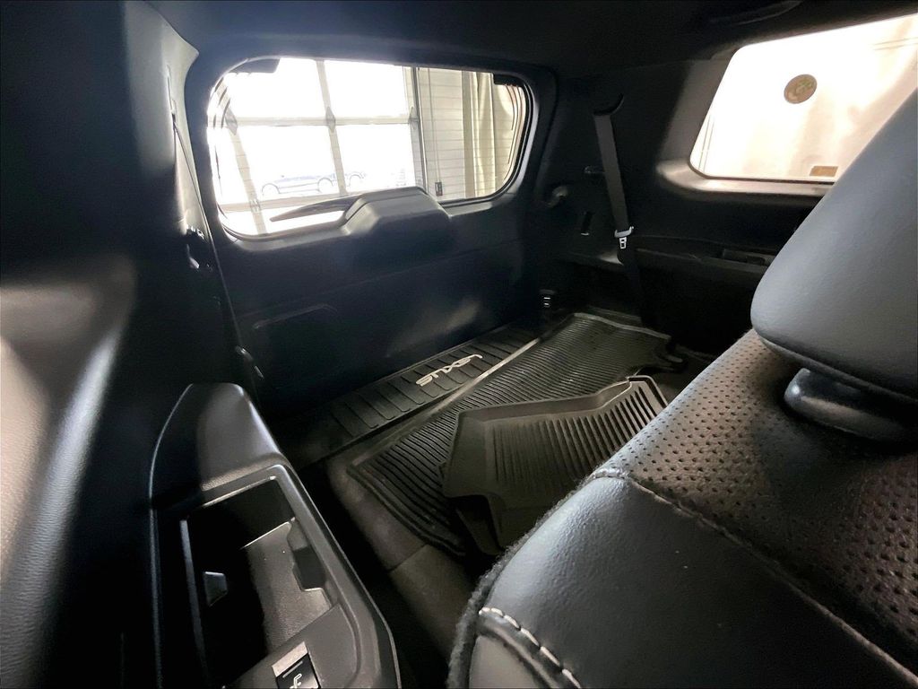 2024 Lexus GX — photo 17
