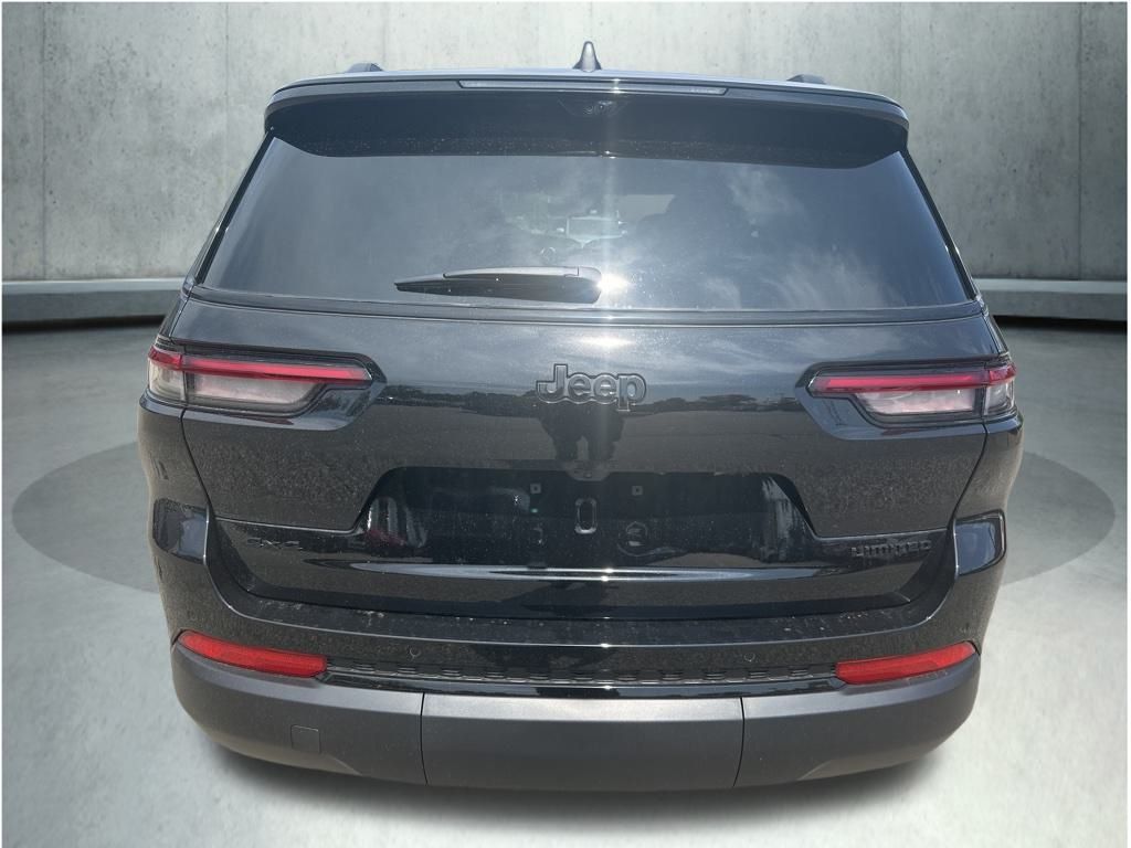2025 Jeep Grand Cherokee Limited photo 5