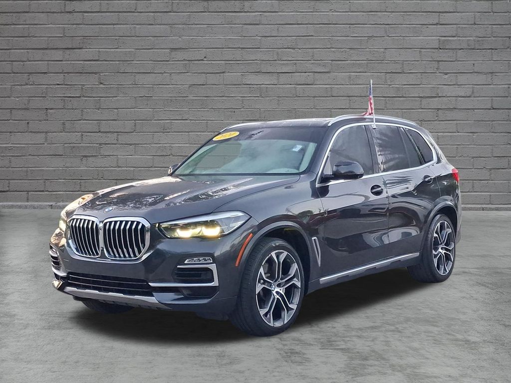 Used 2020 Gray BMW sDrive40i image 3