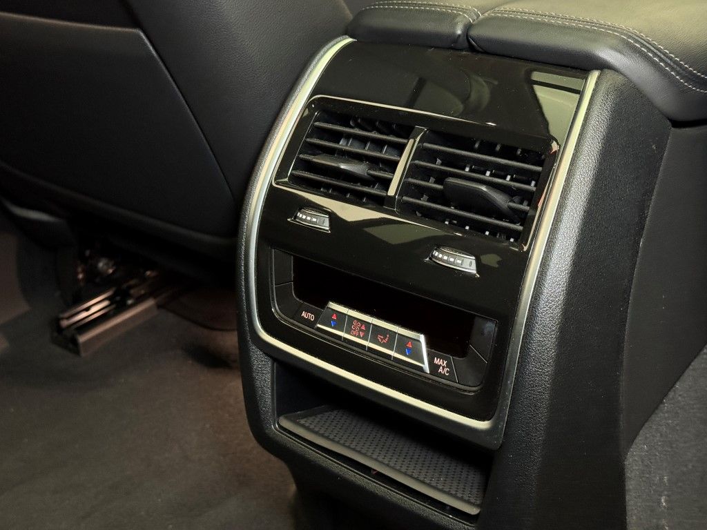 2023 BMW X7 xDrive40i 26