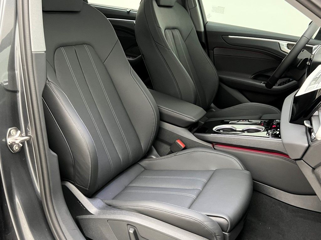 Thumbnail: 2026 Audi A6 - 13