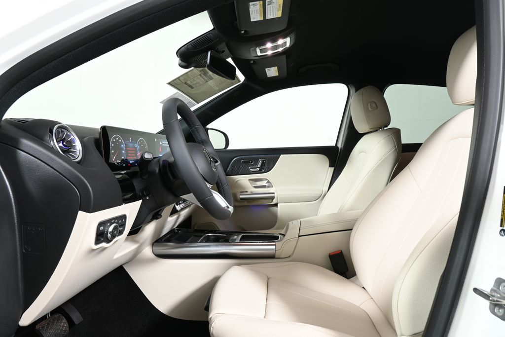 Thumbnail: 2025 Mercedes-Benz GLA - 3