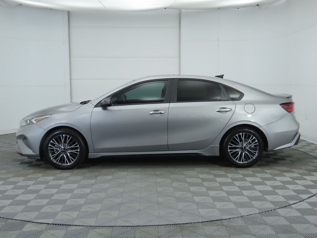 Thumbnail: 2024 Kia Forte - 8