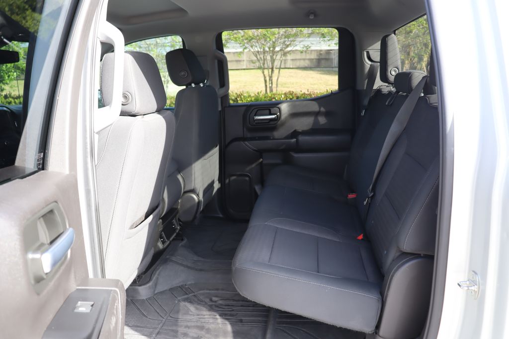 2022 Chevrolet Silverado 1500 Custom 18
