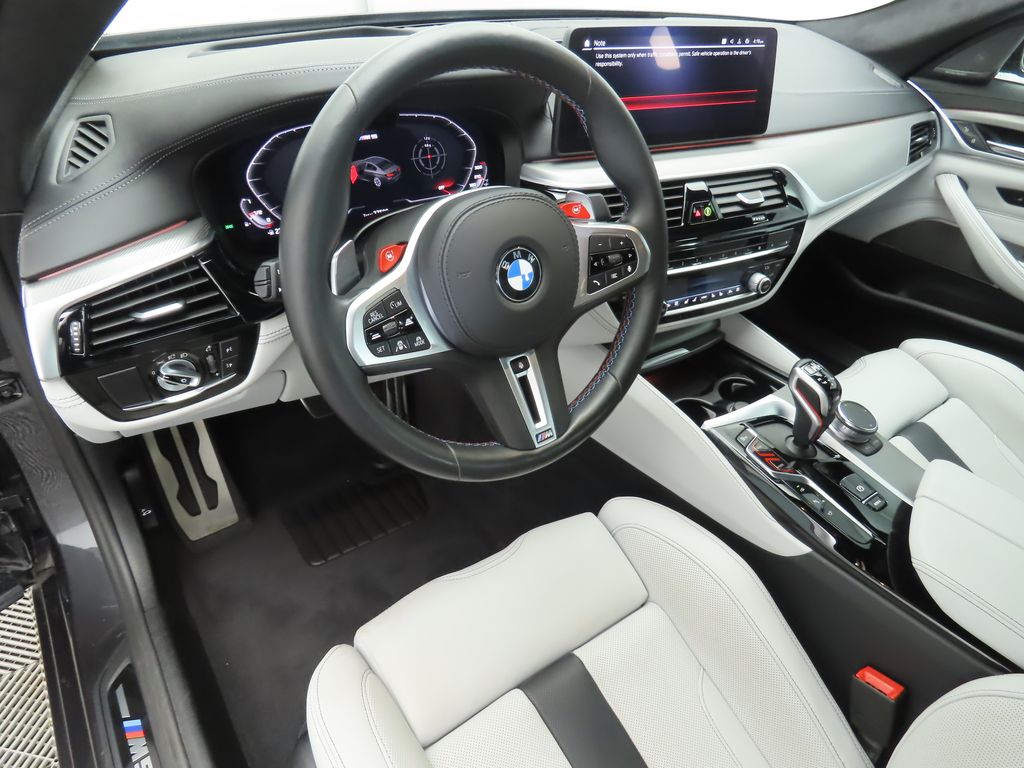 Thumbnail: 2022 BMW M5 - 9