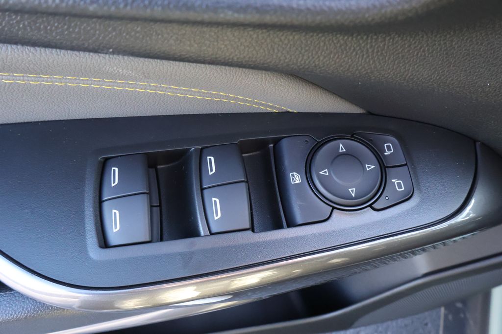 Thumbnail: 2026 Chevrolet Trax - 17