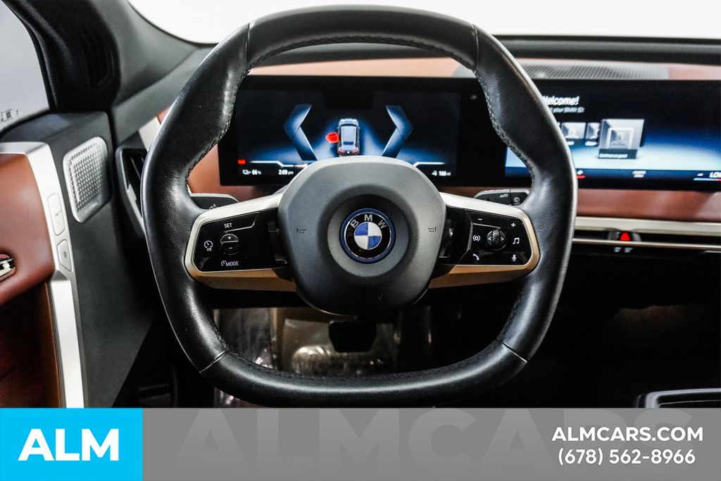 Used 2023 Black BMW M60 image 24