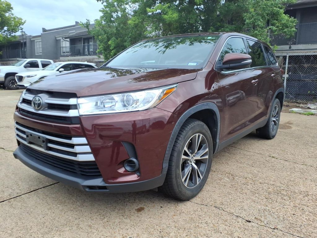 Ooh La La Rouge Mica 2019 Toyota Highlander SUV / Crossover Front-Wheel Drive 8-Speed Automatic