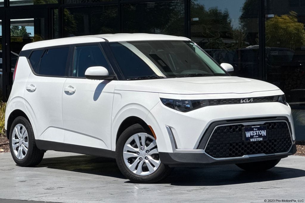 2023 Kia Soul LX FWD
