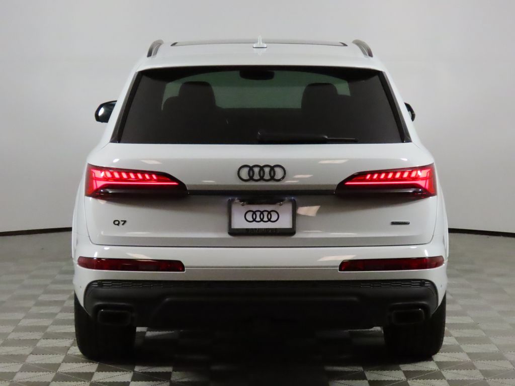 Thumbnail: 2026 Audi Q7 - 4