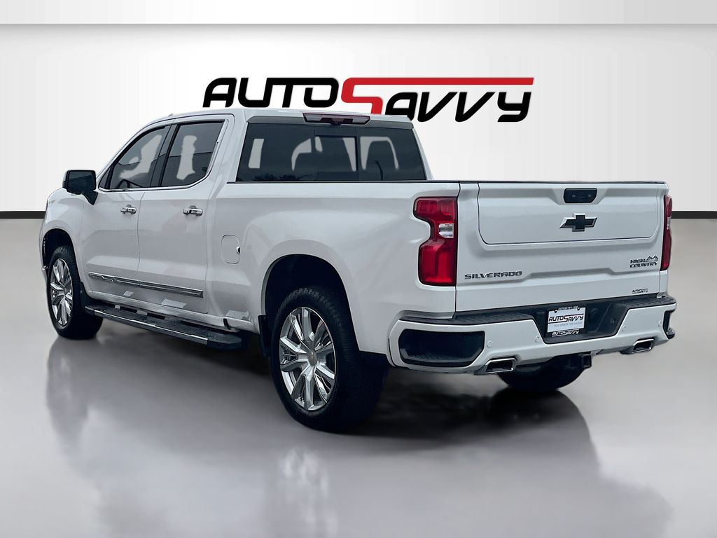 Used 2025 Beige Chevrolet High Country image 5