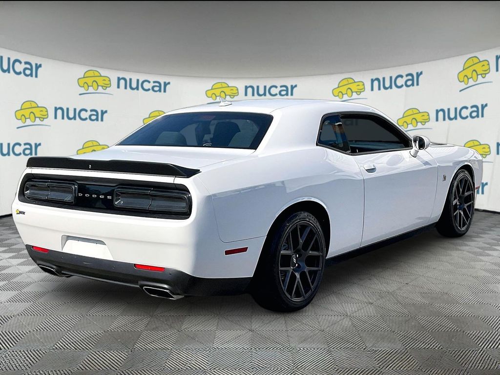 2019 Dodge Challenger — photo 6