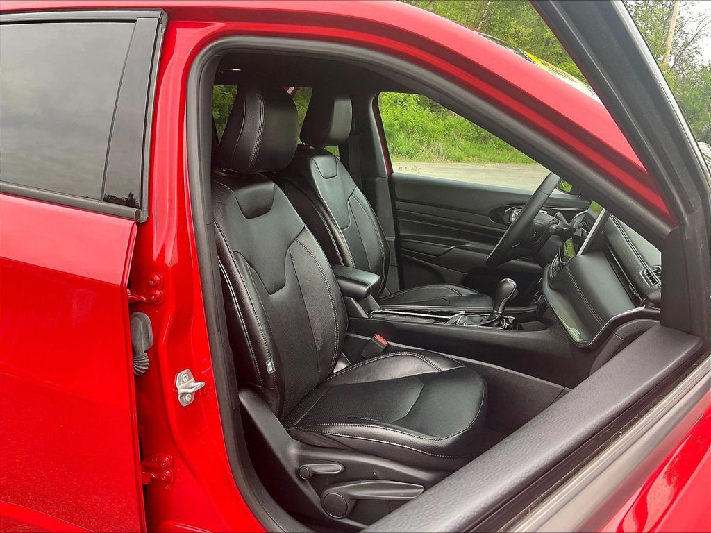 2023 Jeep Compass — photo 11
