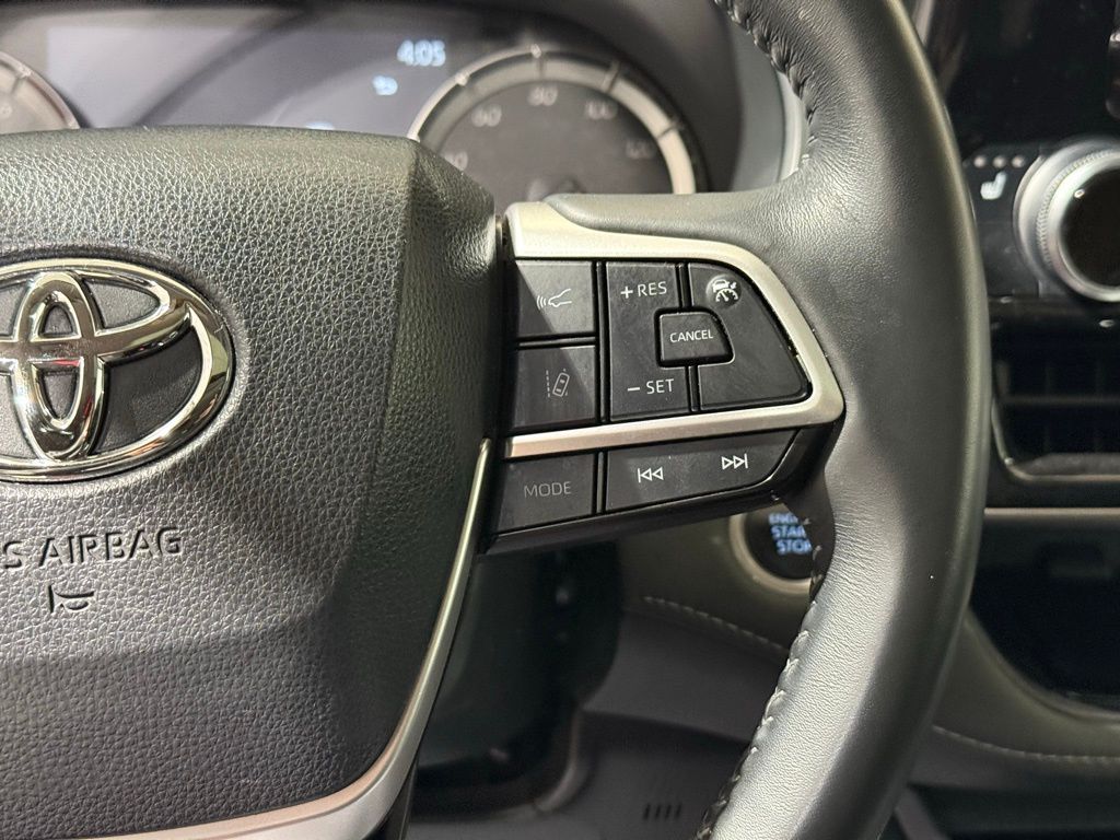 Thumbnail: 2024 Toyota Highlander - 27