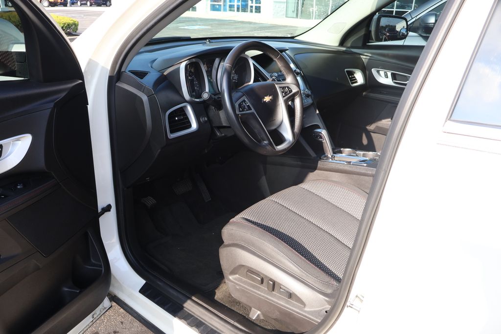 Thumbnail: 2012 Chevrolet Equinox - 11