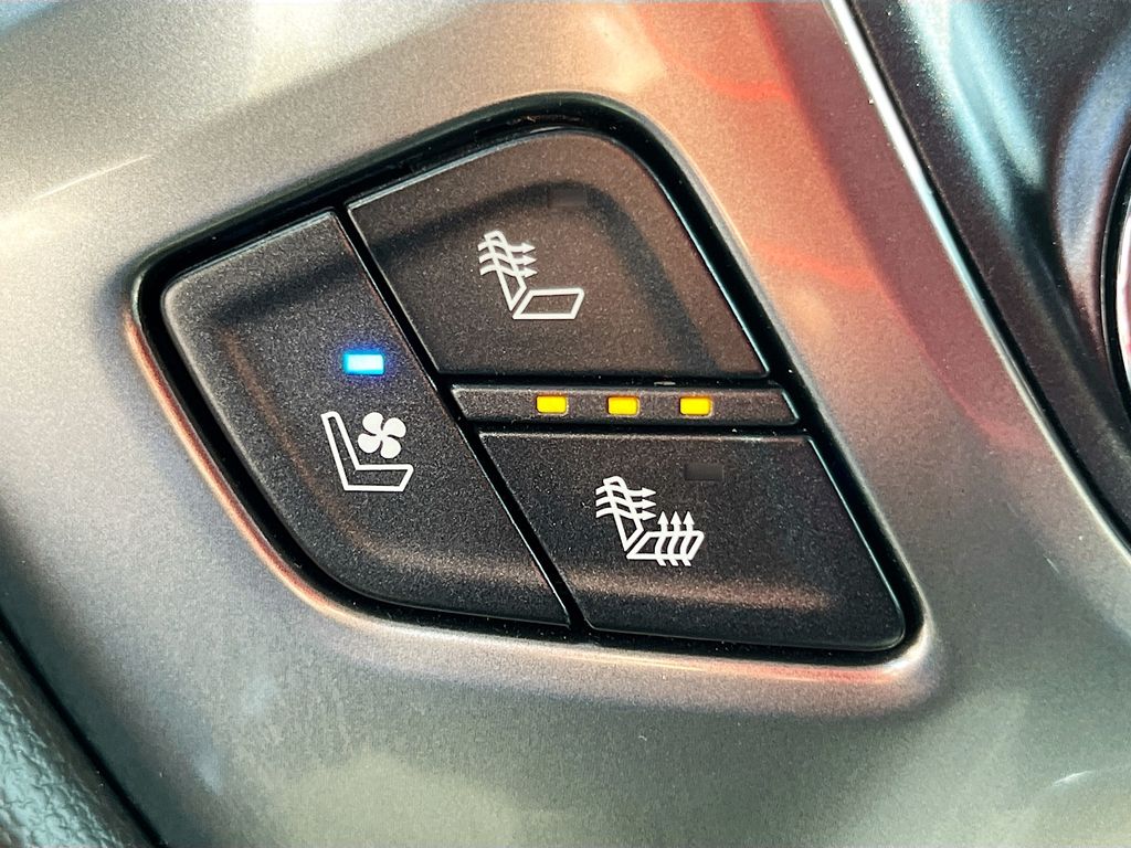 Used 2019 Red Hot Chevrolet LTZ image 21