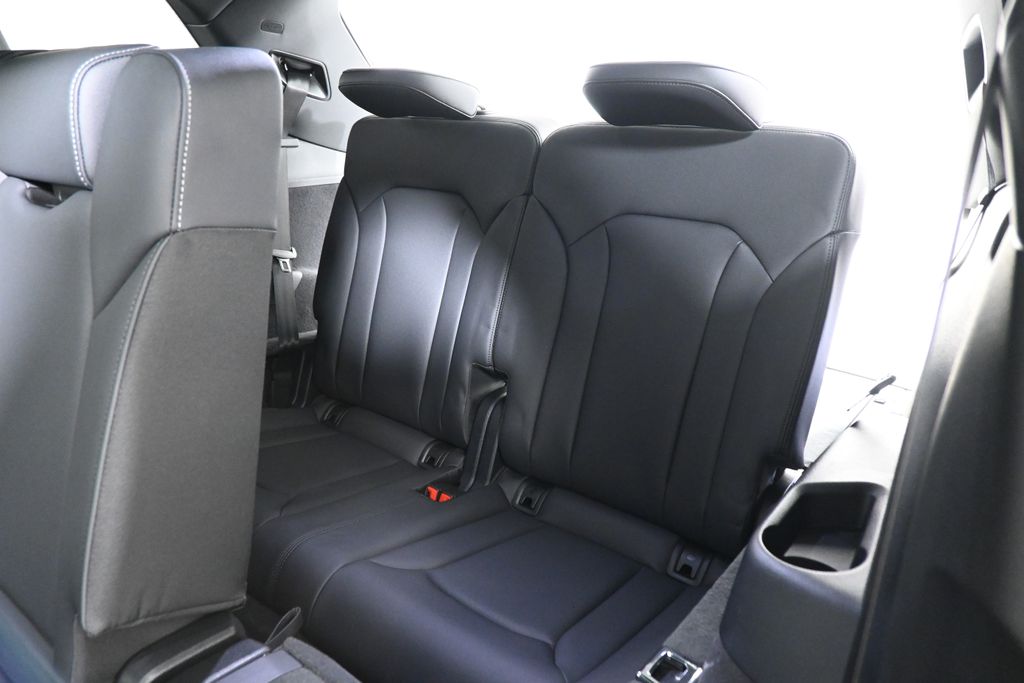 Thumbnail: 2026 Audi Q7 - 29