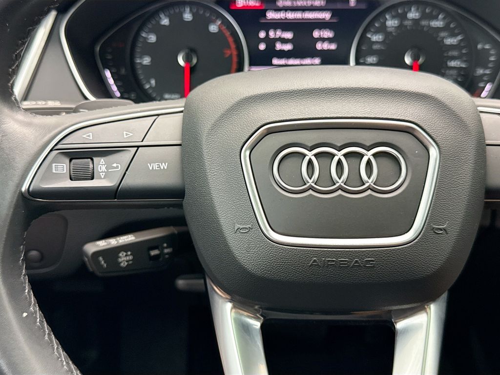 Thumbnail: 2023 Audi Q5 - 11