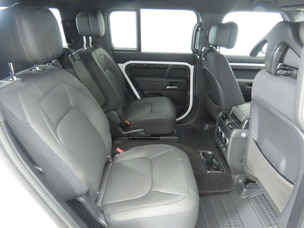 Thumbnail: 2025 Land Rover Defender - 23