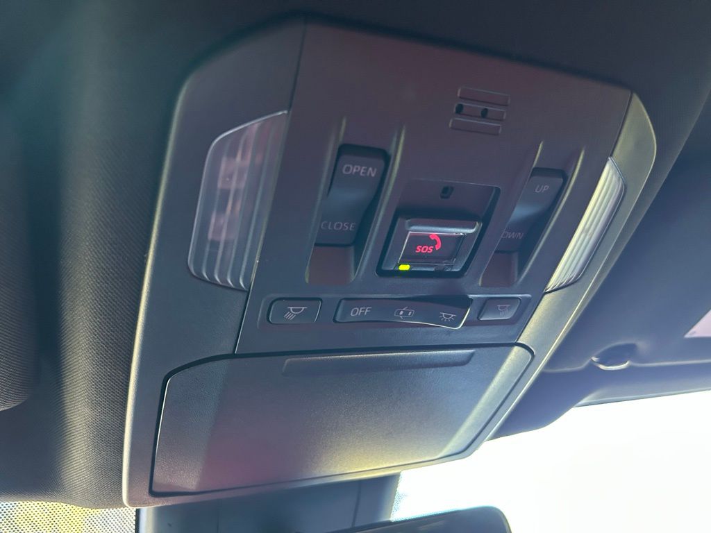 Thumbnail: 2021 Toyota Highlander - 30