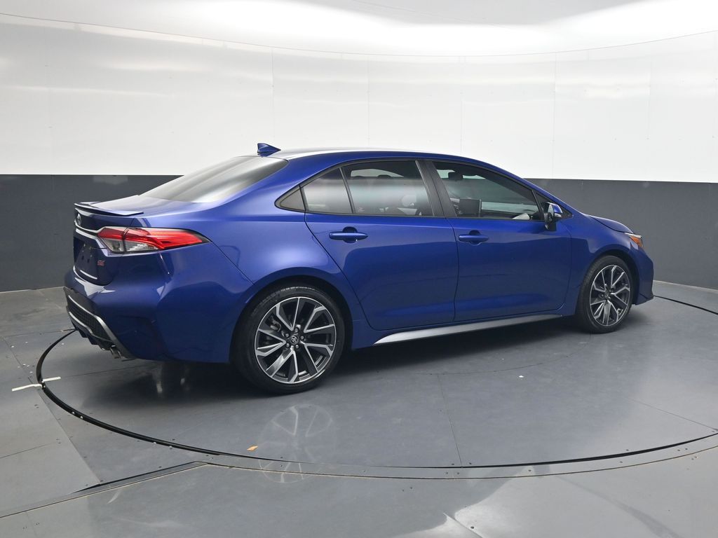 Used 2020 Blue Toyota SE image 4