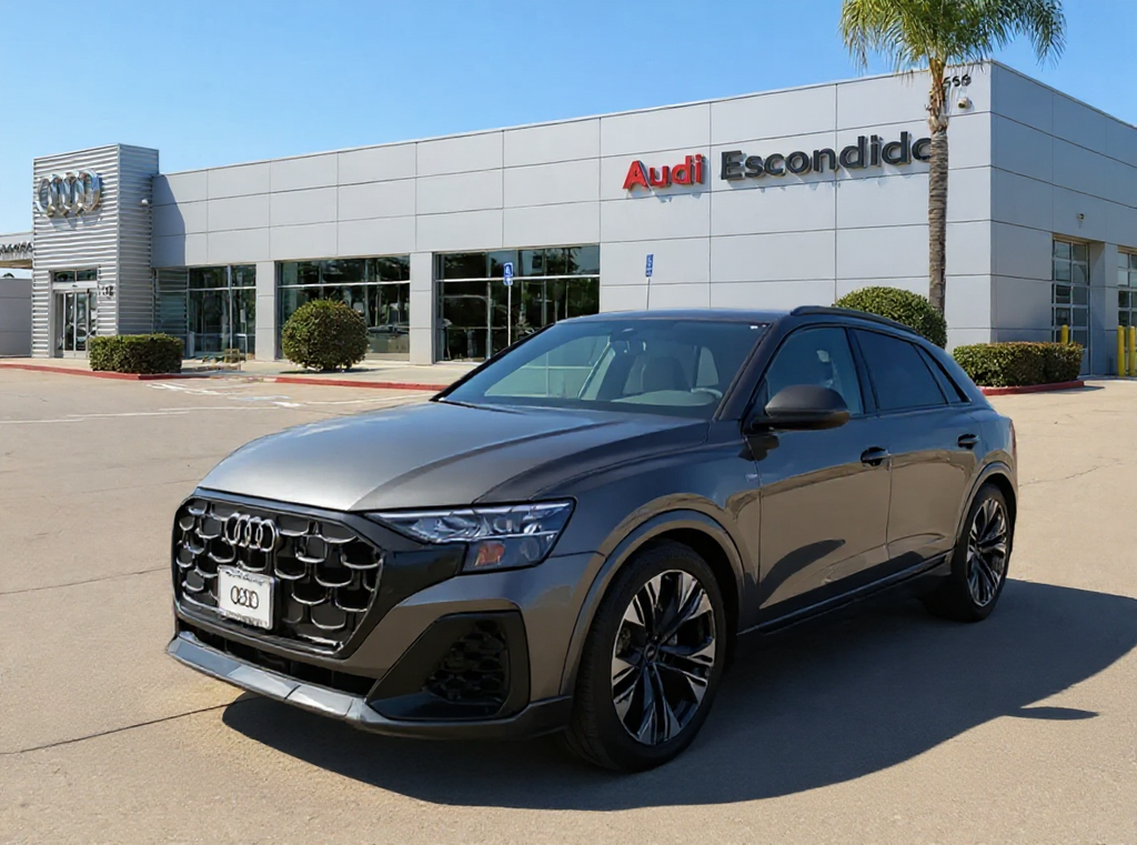 Thumbnail: 2026 Audi Q8 - 1
