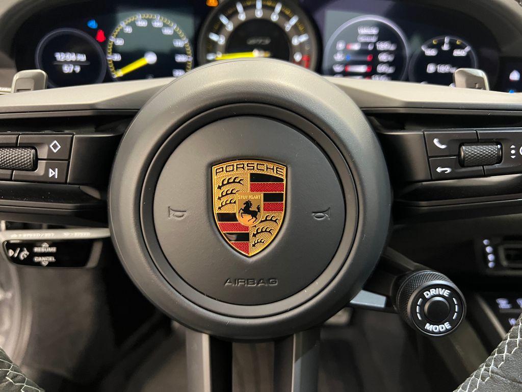 Thumbnail: 2022 Porsche 911 - 21