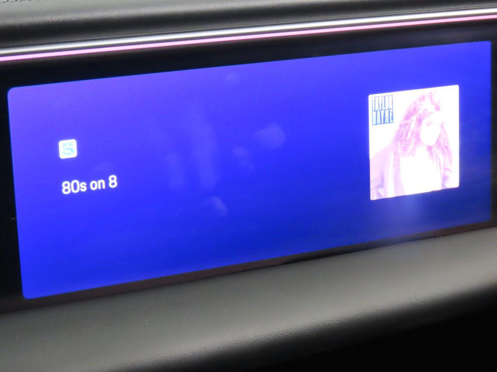 Thumbnail: 2025 Porsche Macan - 26