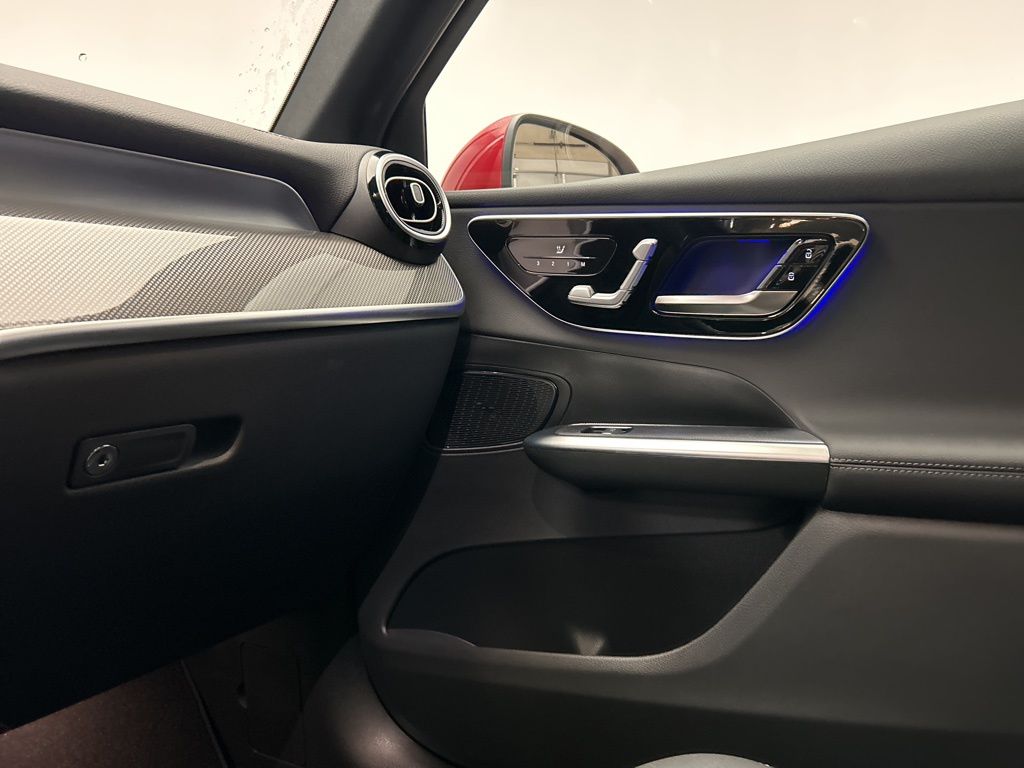 Thumbnail: 2026 Mercedes-Benz GLC - 20