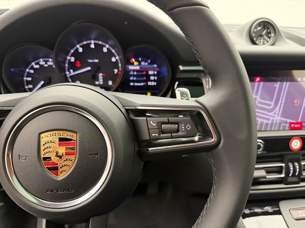 Thumbnail: 2026 Porsche Macan - 14