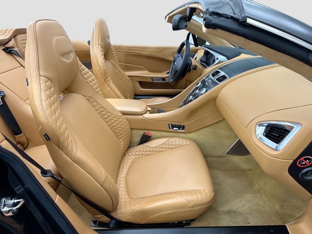 Thumbnail: 2014 Aston Martin Vanquish - 26