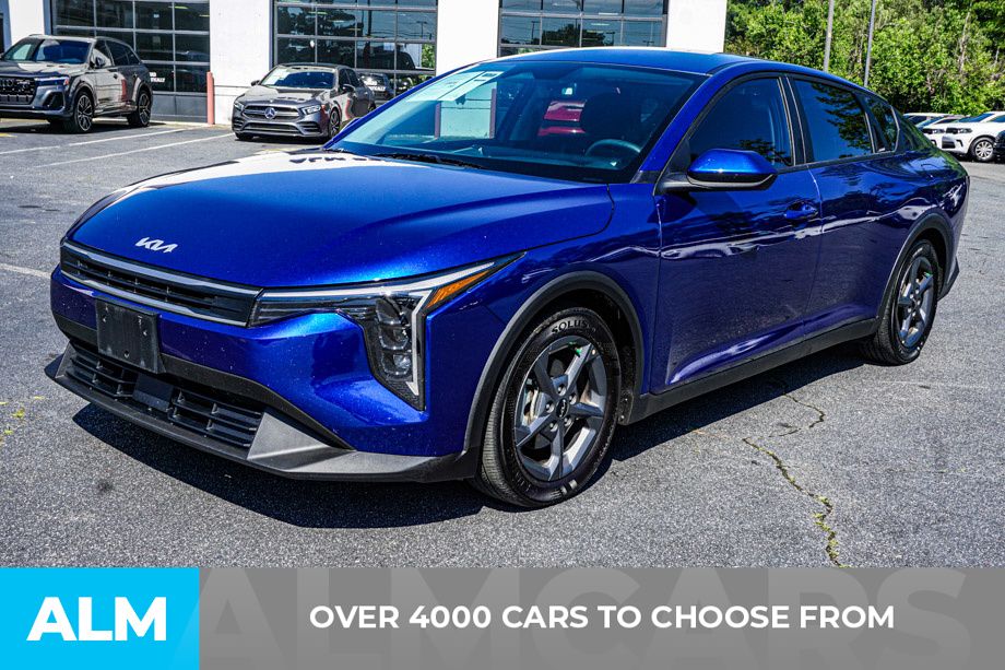 Used 2025 Blue Kia LXS image 3