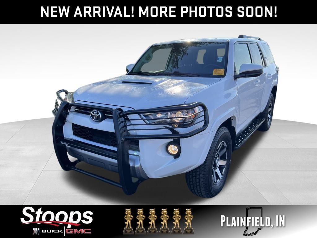 2020 Toyota 4Runner SR5 4WD