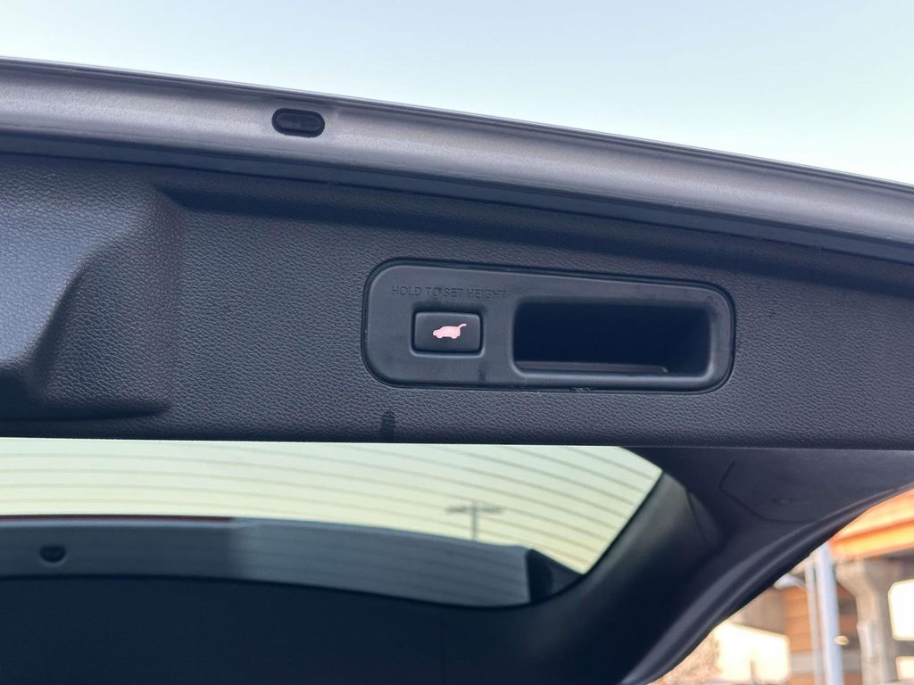 Thumbnail: 2020 Honda Odyssey - 29