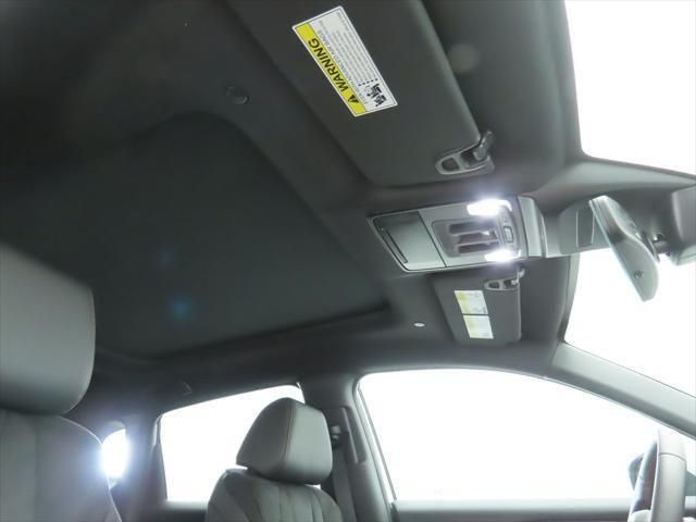 Thumbnail: 2025 Acura ADX - 18