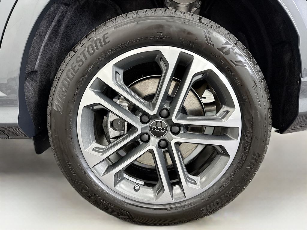 Thumbnail: 2025 Audi Q5 - 31